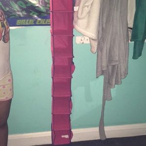 Closet organizer with 10 slots !